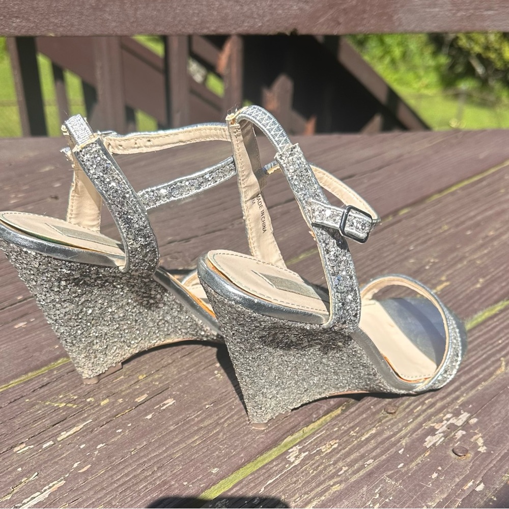 Betsey Johnson glitter heels size 8M